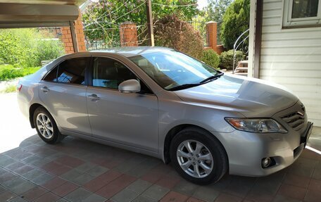 Toyota Camry, 2011 год, 1 350 000 рублей, 1 фотография