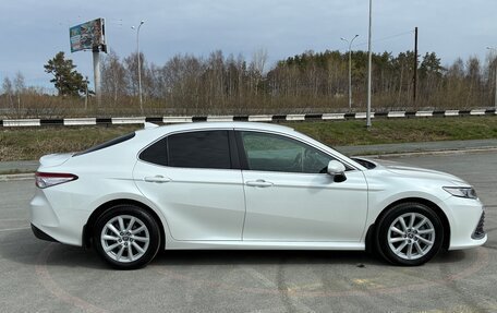 Toyota Camry, 2021 год, 3 500 000 рублей, 3 фотография