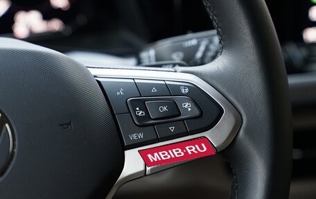 Volkswagen Multivan, 2023 год, 5 400 000 рублей, 13 фотография