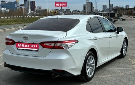 Toyota Camry, 2021 год, 3 500 000 рублей, 4 фотография