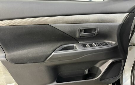 Mitsubishi Outlander III рестайлинг 3, 2014 год, 1 599 800 рублей, 7 фотография