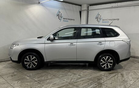 Mitsubishi Outlander III рестайлинг 3, 2014 год, 1 599 800 рублей, 16 фотография