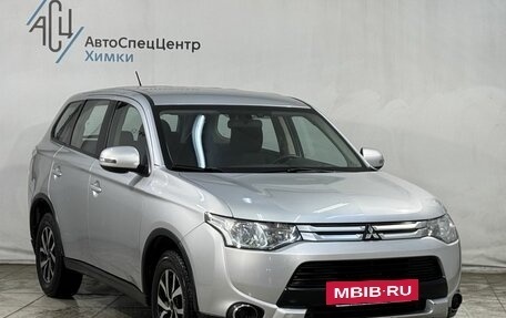 Mitsubishi Outlander III рестайлинг 3, 2014 год, 1 599 800 рублей, 13 фотография