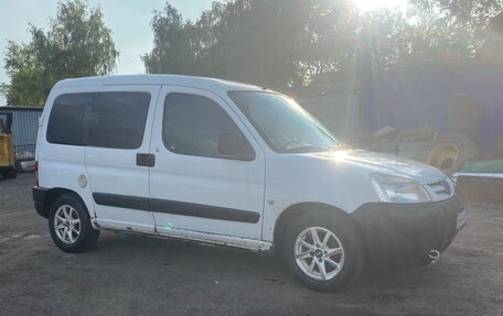 Peugeot Partner II рестайлинг 2, 2011 год, 390 000 рублей, 1 фотография