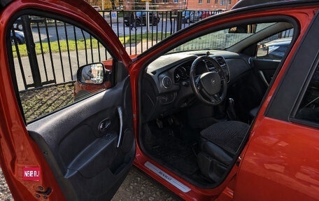 Renault Sandero II рестайлинг, 2015 год, 820 000 рублей, 1 фотография