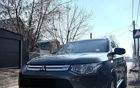 Mitsubishi Outlander III рестайлинг 3, 2014 год, 1 690 000 рублей, 1 фотография