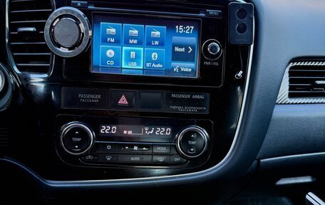 Mitsubishi Outlander III рестайлинг 3, 2014 год, 1 690 000 рублей, 12 фотография