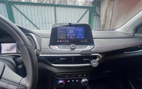 Chevrolet Tracker, 2022 год, 1 650 000 рублей, 13 фотография