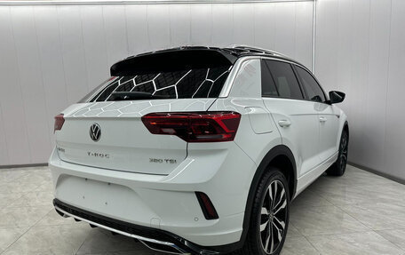 Volkswagen T-Roc I, 2021 год, 1 650 000 рублей, 4 фотография