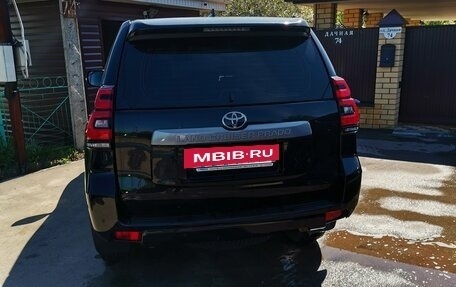 Toyota Land Cruiser Prado 150 рестайлинг 2, 2019 год, 5 100 000 рублей, 2 фотография