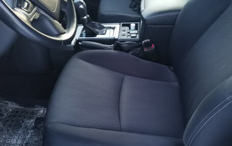 Toyota Land Cruiser Prado 150 рестайлинг 2, 2019 год, 5 100 000 рублей, 6 фотография