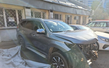 Mitsubishi Pajero Sport III рестайлинг, 2017 год, 1 200 000 рублей, 5 фотография