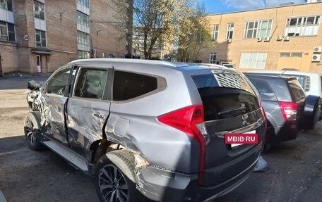 Mitsubishi Pajero Sport III рестайлинг, 2017 год, 1 200 000 рублей, 2 фотография