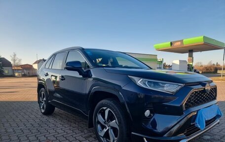 Toyota RAV4, 2021 год, 3 000 000 рублей, 5 фотография
