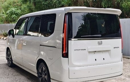 Honda Stepwgn, 2023 год, 2 500 000 рублей, 4 фотография