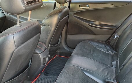 Hyundai Sonata VI, 2011 год, 950 000 рублей, 7 фотография