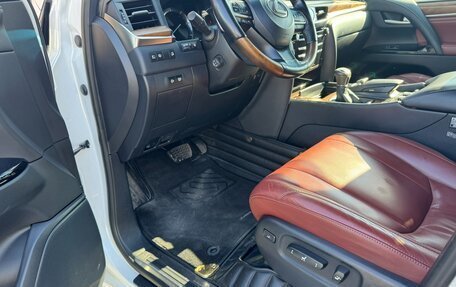 Lexus LX III, 2017 год, 7 450 000 рублей, 9 фотография