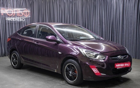 Hyundai Solaris II рестайлинг, 2011 год, 698 000 рублей, 3 фотография