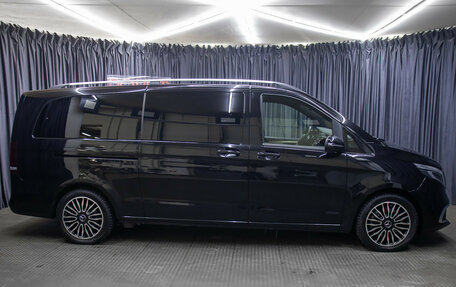Mercedes-Benz V-Класс, 2021 год, 7 998 000 рублей, 4 фотография