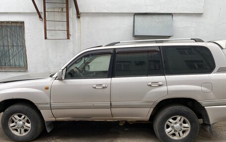 Toyota Land Cruiser 100 рестайлинг 2, 2000 год, 1 100 000 рублей, 2 фотография