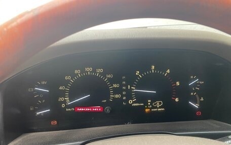 Toyota Land Cruiser 100 рестайлинг 2, 2000 год, 1 100 000 рублей, 14 фотография