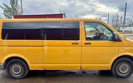 Volkswagen Transporter T5 рестайлинг, 2008 год, 880 000 рублей, 2 фотография