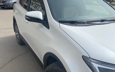 Toyota RAV4, 2017 год, 2 099 000 рублей, 5 фотография