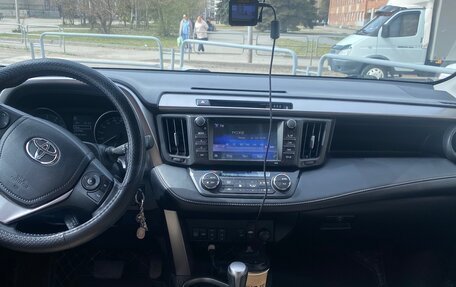 Toyota RAV4, 2017 год, 2 099 000 рублей, 8 фотография