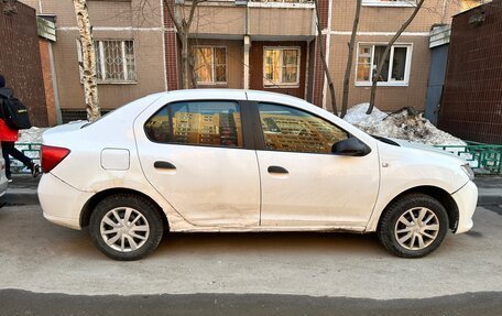 Renault Logan II, 2018 год, 300 000 рублей, 7 фотография