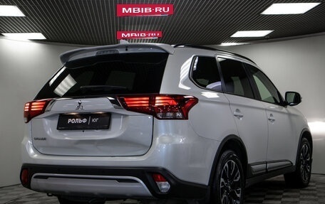 Mitsubishi Outlander III рестайлинг 3, 2022 год, 2 578 000 рублей, 22 фотография