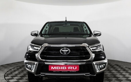 Toyota Hilux VIII, 2022 год, 4 499 000 рублей, 2 фотография
