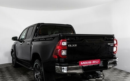 Toyota Hilux VIII, 2022 год, 4 499 000 рублей, 7 фотография