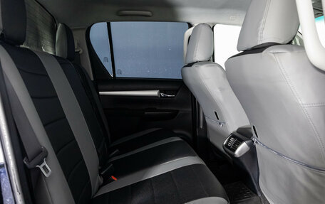 Toyota Hilux VIII, 2022 год, 4 499 000 рублей, 22 фотография