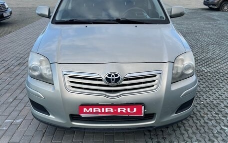 Toyota Avensis III рестайлинг, 2006 год, 750 000 рублей, 1 фотография