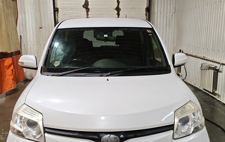 Toyota Sienta I, 2013 год, 1 020 000 рублей, 1 фотография