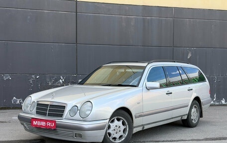 Mercedes-Benz E-Класс, 1998 год, 549 000 рублей, 1 фотография
