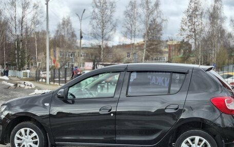 Renault Sandero II рестайлинг, 2015 год, 755 000 рублей, 2 фотография