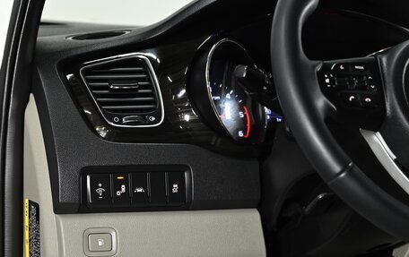 KIA Carnival III, 2018 год, 2 599 000 рублей, 11 фотография