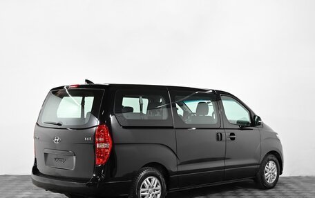 Hyundai H-1 II рестайлинг, 2019 год, 2 599 000 рублей, 6 фотография