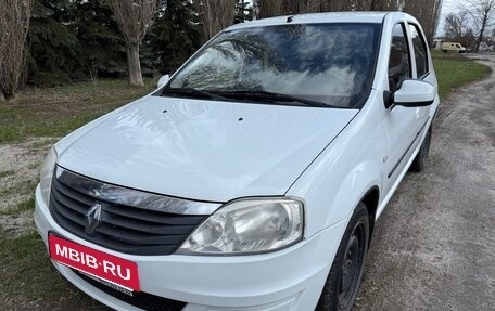 Renault Logan I, 2013 год, 430 000 рублей, 3 фотография