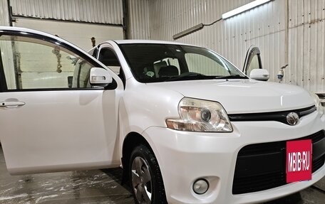 Toyota Sienta I, 2013 год, 1 020 000 рублей, 6 фотография