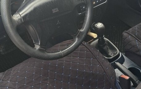 Mitsubishi Carisma I, 1999 год, 320 000 рублей, 10 фотография
