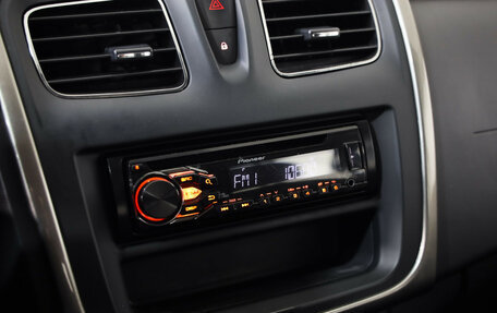 Renault Sandero II рестайлинг, 2015 год, 649 000 рублей, 13 фотография