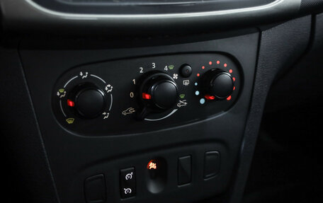 Renault Sandero II рестайлинг, 2015 год, 649 000 рублей, 14 фотография