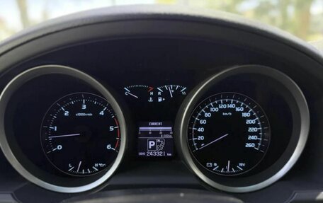 Toyota Land Cruiser 200, 2011 год, 2 890 000 рублей, 15 фотография