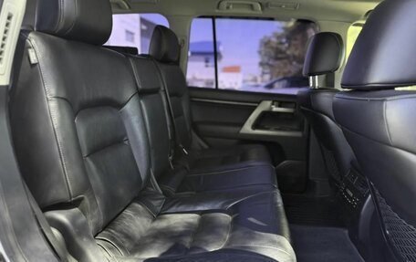 Toyota Land Cruiser 200, 2011 год, 2 890 000 рублей, 19 фотография