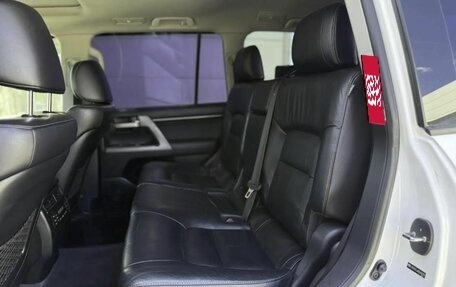 Toyota Land Cruiser 200, 2011 год, 2 890 000 рублей, 18 фотография