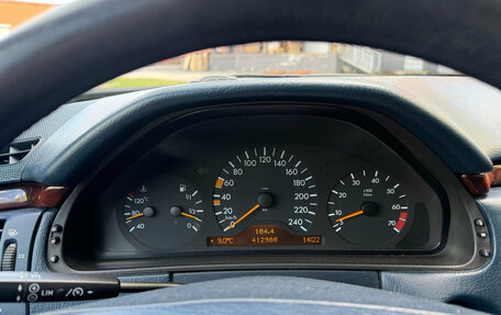 Mercedes-Benz E-Класс, 1998 год, 549 000 рублей, 4 фотография