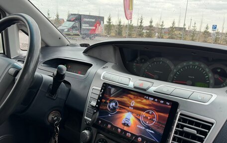 SsangYong Stavic, 2013 год, 975 000 рублей, 13 фотография