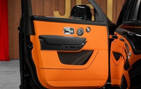 Rolls-Royce Cullinan, 2025 год, 68 000 000 рублей, 10 фотография